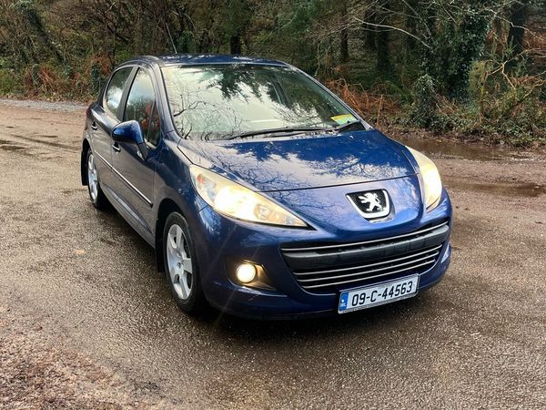 Peugeot 207 Hatchback, Diesel, 2009, Blue