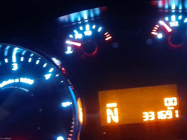 Peugeot 5008 MPV, Diesel, 2011, Grey