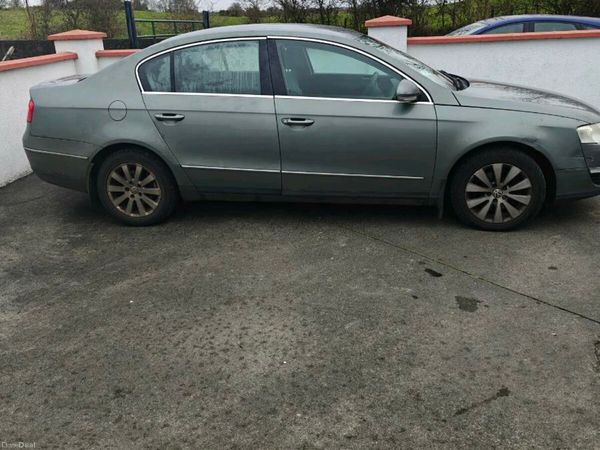 Volkswagen Passat Saloon, Diesel, 2008, Green