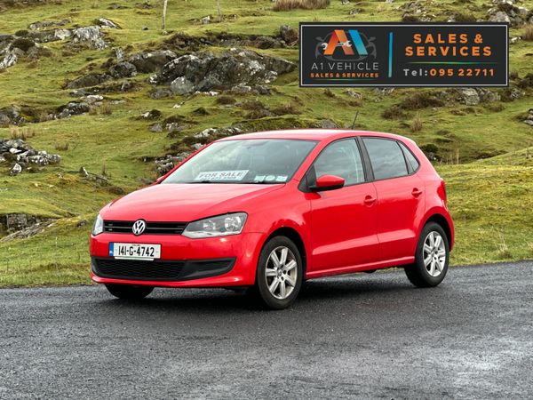 Volkswagen Polo Hatchback, Petrol, 2014, Red