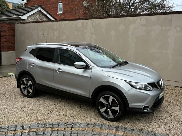 Nissan Qashqai SUV, Diesel, 2017, Grey