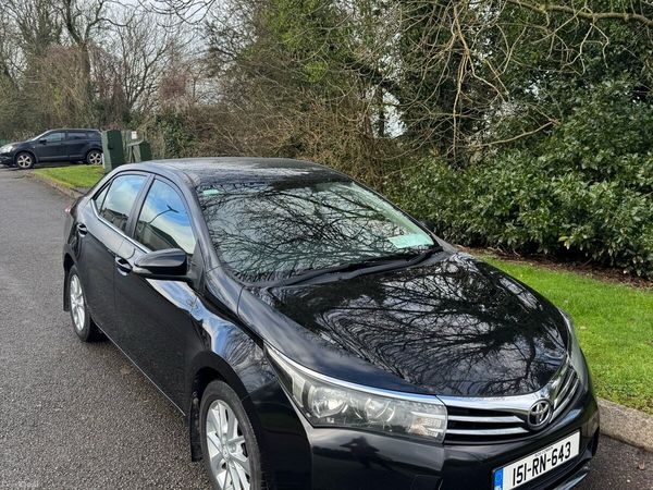 Toyota Corolla Saloon, Diesel, 2015, Black
