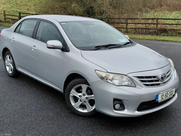 Toyota Corolla Saloon, Diesel, 2012, Silver