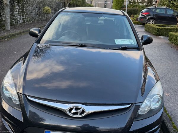 Hyundai i30 Hatchback, Diesel, 2011, Black