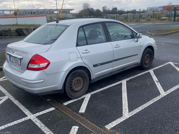 Nissan Tiida Saloon, Diesel, 2010, Silver