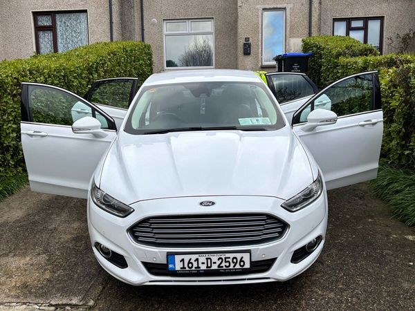 Ford Mondeo Hatchback, Diesel, 2016, White