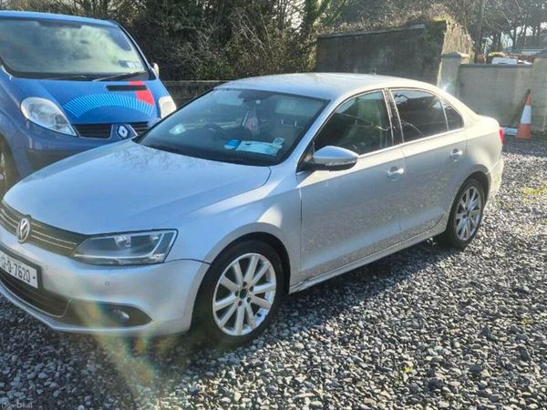 Volkswagen Jetta Saloon, Diesel, 2012, Silver