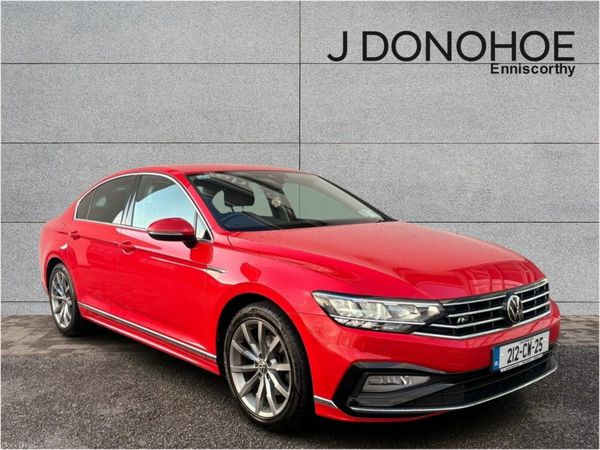 Volkswagen Passat Saloon, Diesel, 2021, Red