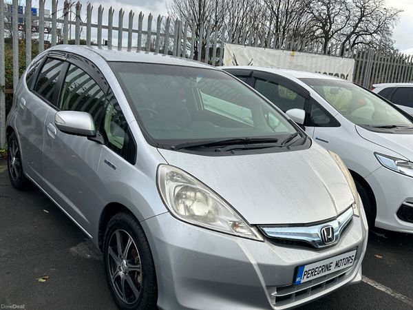 Honda Fit Hatchback, Petrol Hybrid, 2013, Silver