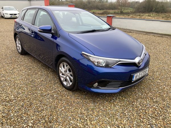 Toyota Auris Hatchback, Diesel, 2016, Blue