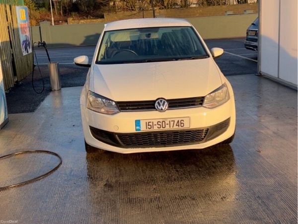Volkswagen Polo Hatchback, Petrol, 2015, White