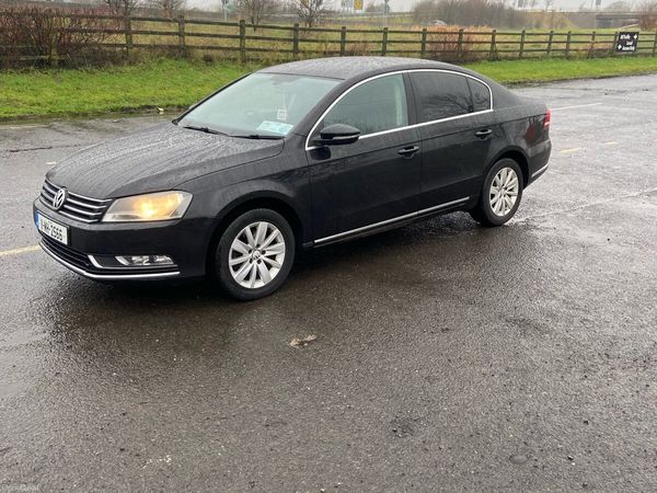 Volkswagen Passat Saloon, Diesel, 2011, Black