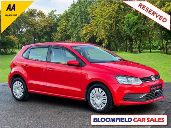 Volkswagen Polo Hatchback, Petrol, 2014, Red