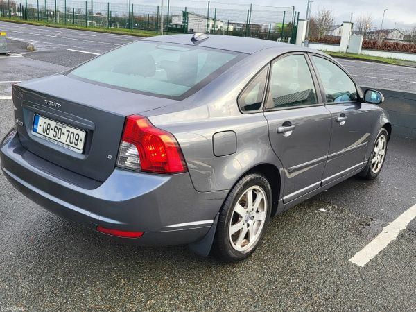 Volvo S40 Saloon, Petrol, 2008, Grey