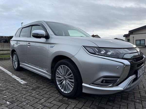 Mitsubishi Outlander SUV, Petrol Plug-in Hybrid, 2018, Silver