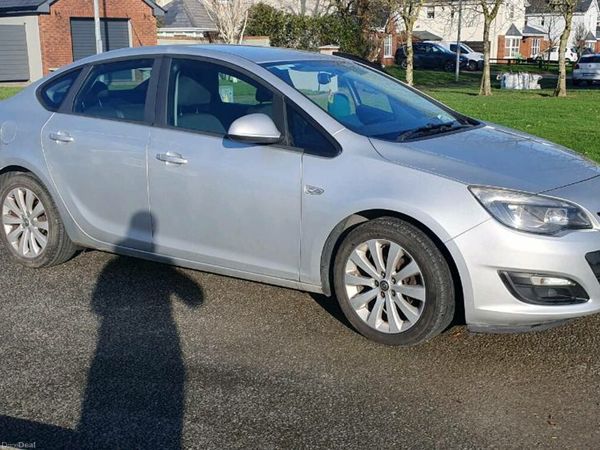 Opel Astra Saloon, Diesel, 2013, Silver