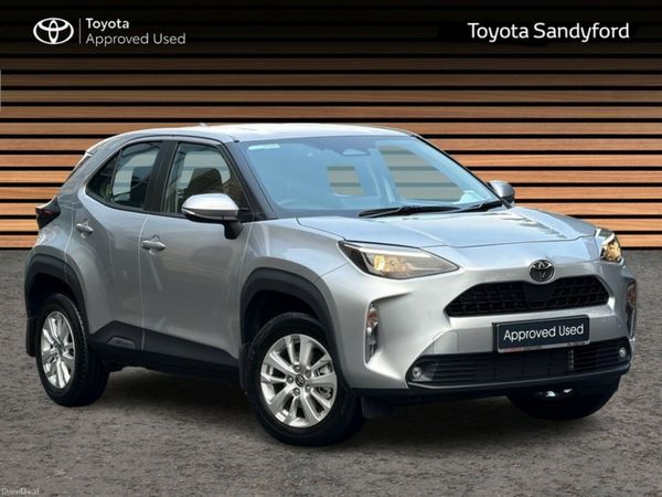 Toyota Yaris Cross Hatchback, Petrol Hybrid, 2025, Silver