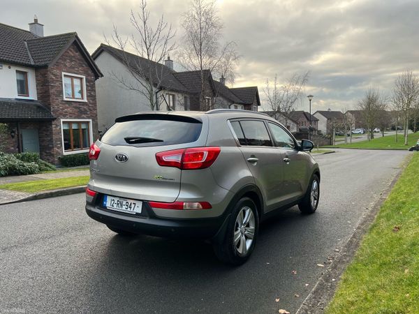 Kia Sportage SUV, Diesel, 2012, Silver