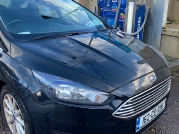 Ford Focus Hatchback, Petrol, 2016, Black