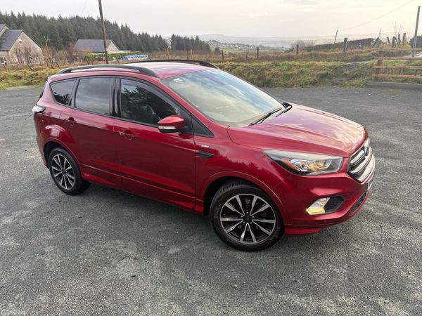Ford Kuga SUV, Diesel, 2017, Red