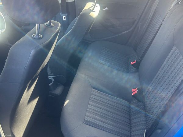 Volkswagen Polo Hatchback, Petrol, 2015, Blue