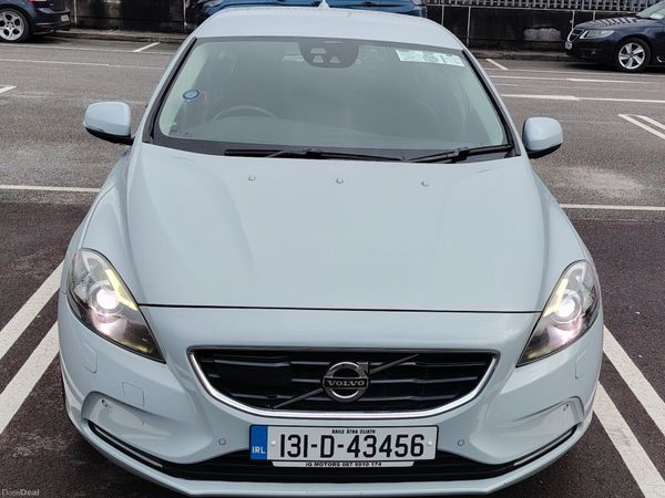 Volvo V40 Hatchback, Petrol, 2013, Silver