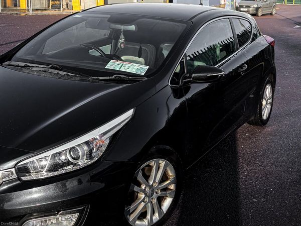 Kia Ceed Hatchback, Diesel, 2014, Black