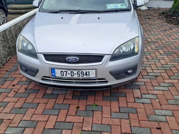 Ford Focus Hatchback, Petrol, 2007, Silver