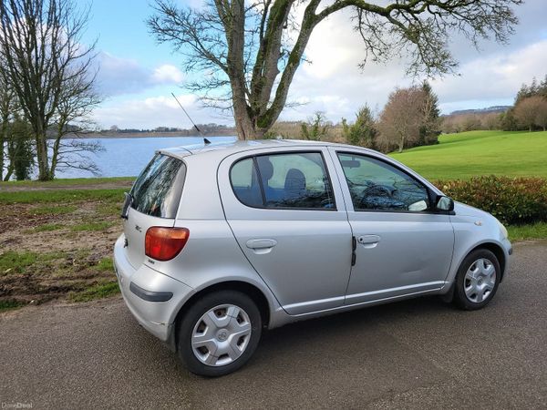 Toyota Yaris Hatchback, Petrol, 2005, Silver