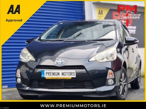 Toyota Aqua Hatchback, Petrol Hybrid, 2014, Black