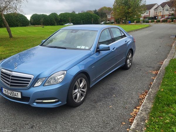 Mercedes-Benz E-Class Saloon, Diesel, 2011, Blue