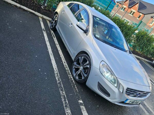 Volvo S60 Saloon, Diesel, 2011, Silver