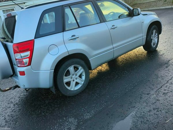 Suzuki Grand Vitara SUV, Diesel, 2008, Silver