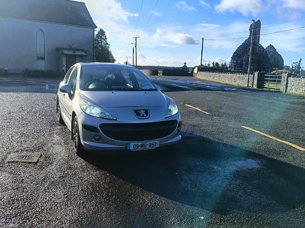 Peugeot 207 Hatchback, Diesel, 2009, Silver