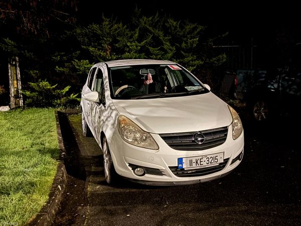 Opel Corsa Hatchback, Petrol, 2011, White