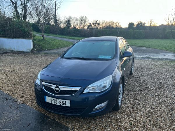 Opel Astra Hatchback, Diesel, 2011, Blue