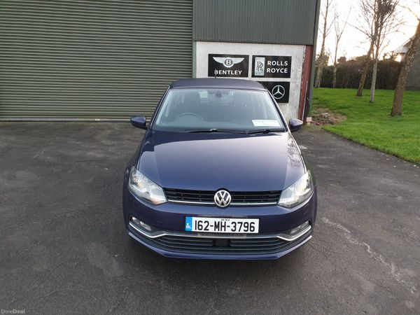 Volkswagen Polo Hatchback, Petrol, 2016, Blue
