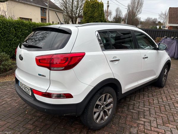 Kia Sportage SUV, Diesel, 2015, White