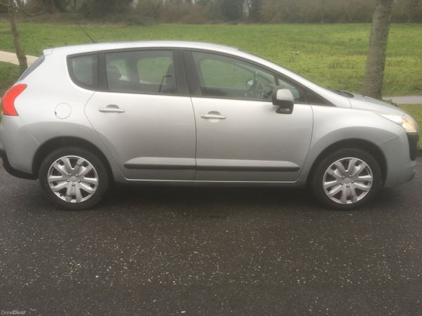 Peugeot 3008 MPV, Diesel, 2011, Silver