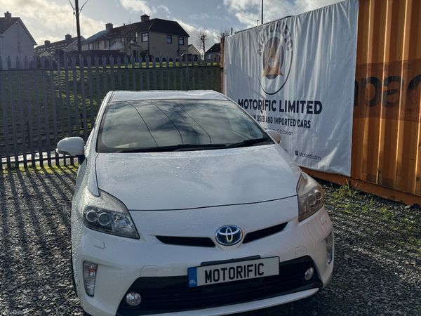 Toyota Prius Hatchback, Petrol Hybrid, 2014, White