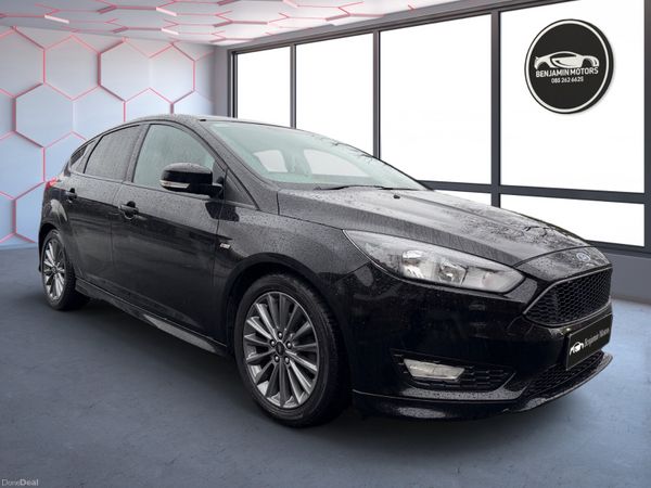 Ford Focus Hatchback, Petrol, 2018, Black