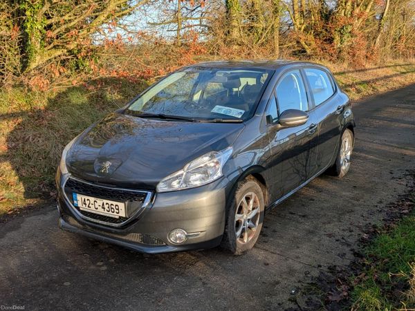 Peugeot 208 Hatchback, Petrol, 2014, Grey