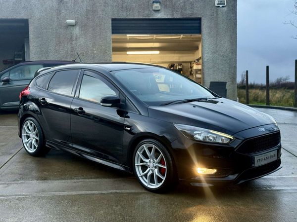 Ford Focus Hatchback, Diesel, 2017, Black