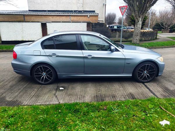 BMW 3-Series Saloon, Diesel, 2011, Blue