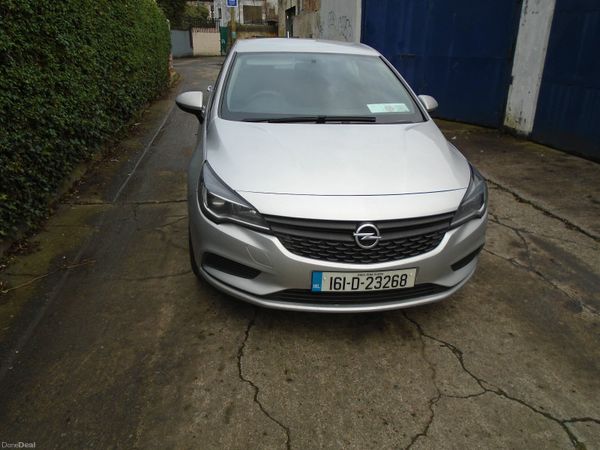 Opel Astra Hatchback, Petrol, 2016, Silver