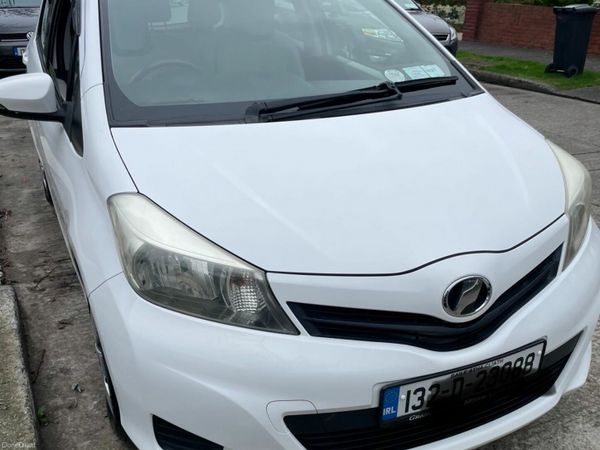 Toyota Vitz Hatchback, Petrol, 2013, White