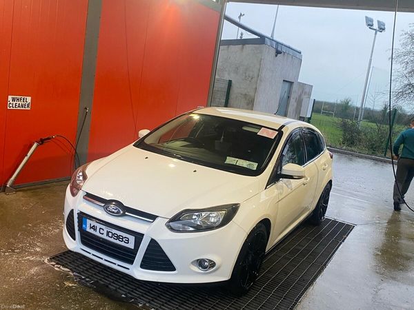 Ford Focus Hatchback, Diesel, 2014, White