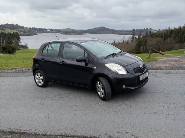 Toyota Yaris Hatchback, Petrol, 2009, Blue