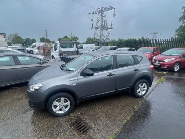 Nissan Qashqai Estate/Jeep, Diesel, 2012, Grey