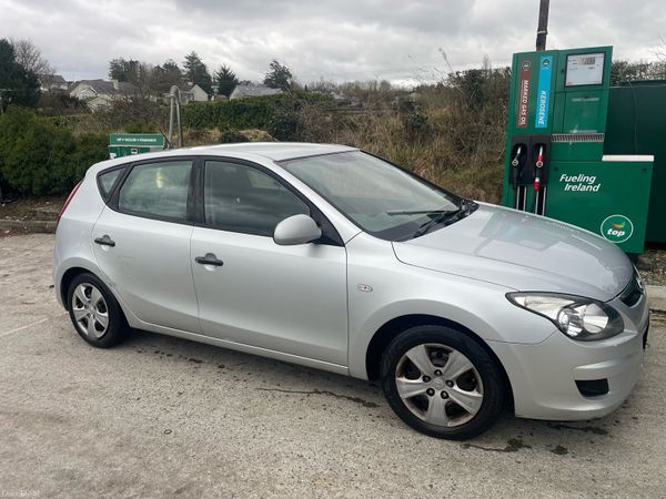 Hyundai i30 Hatchback, Diesel, 2010, Silver
